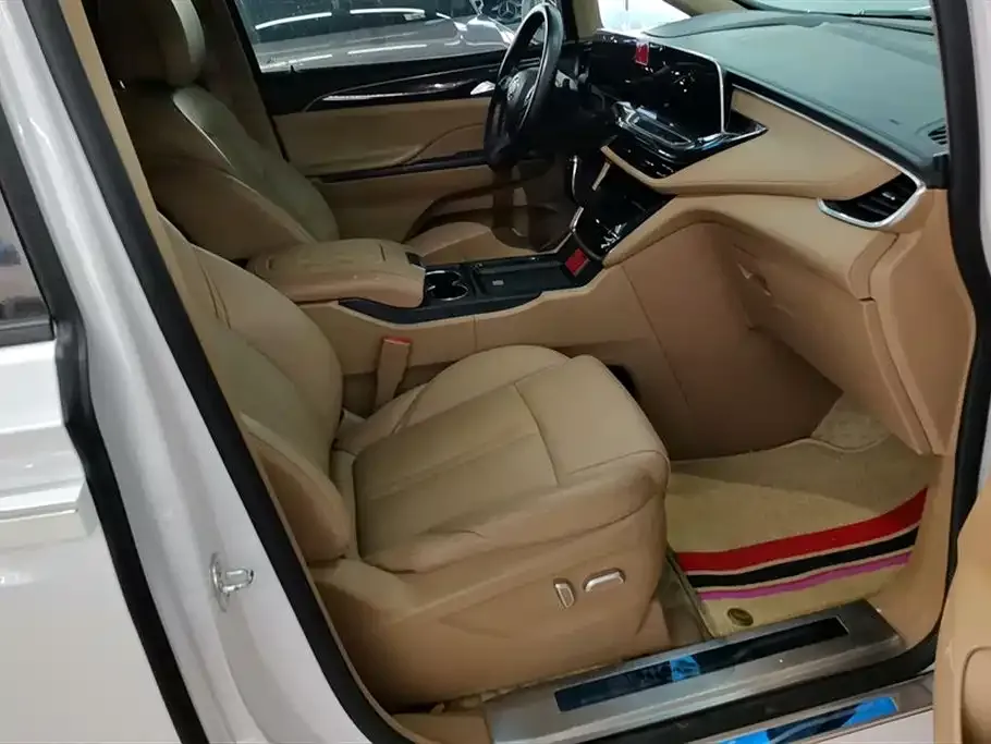 Buick GL8 2021 из CN, фото 6