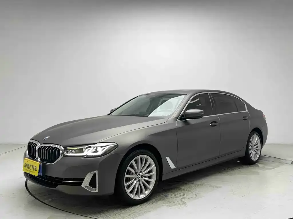 BMW 5 Series 2022 из CN, фото 1