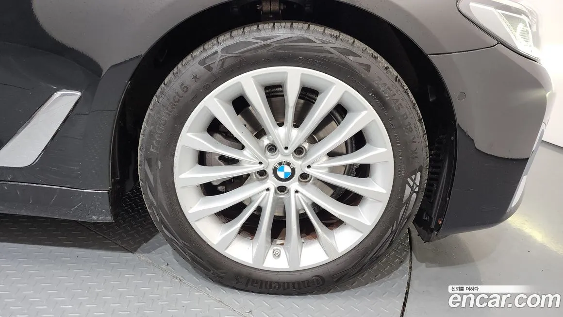 BMW 5-Series 2022 из KR, фото 4