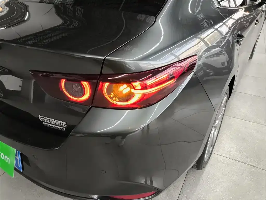 Mazda 3 Axela 2023 из CN, фото 9