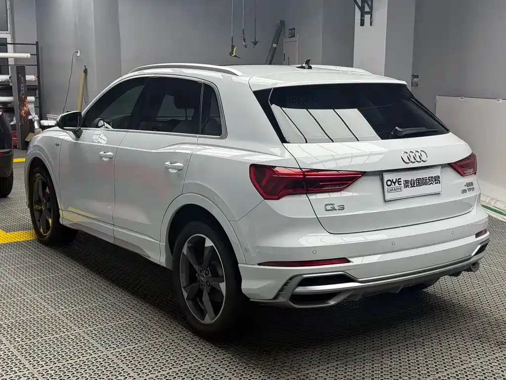 Audi Q3 2021 из CN, фото 7