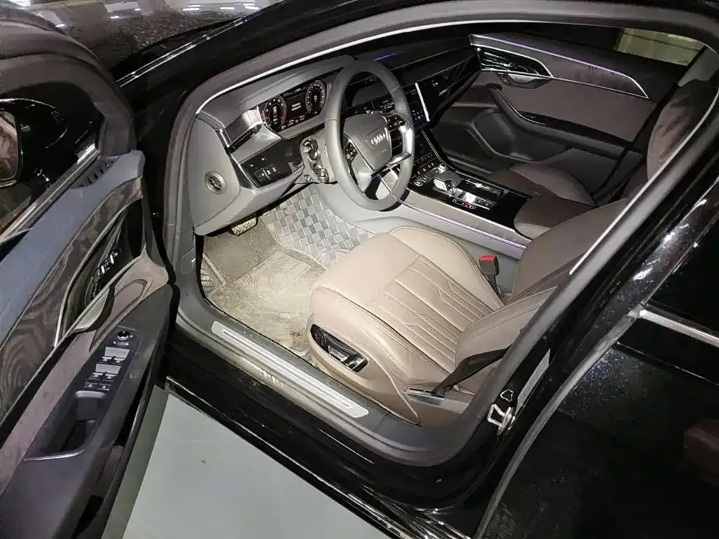 Audi A8 2025 из CN, фото 6