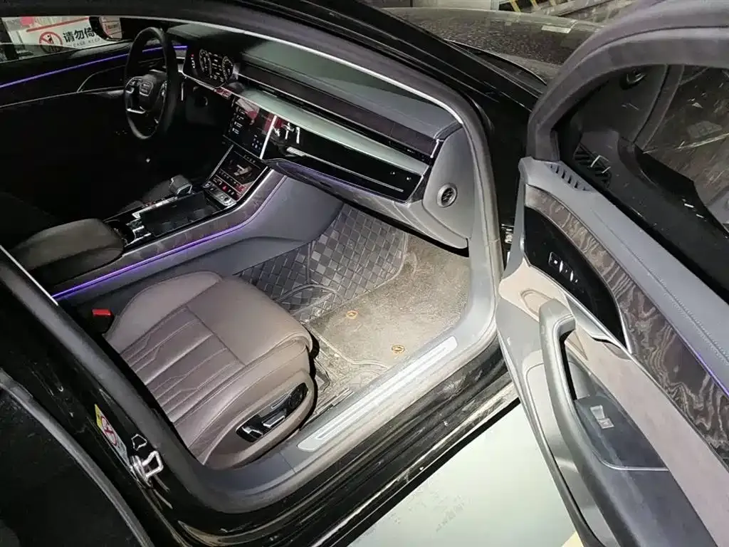 Audi A8 2025 из CN, фото 5