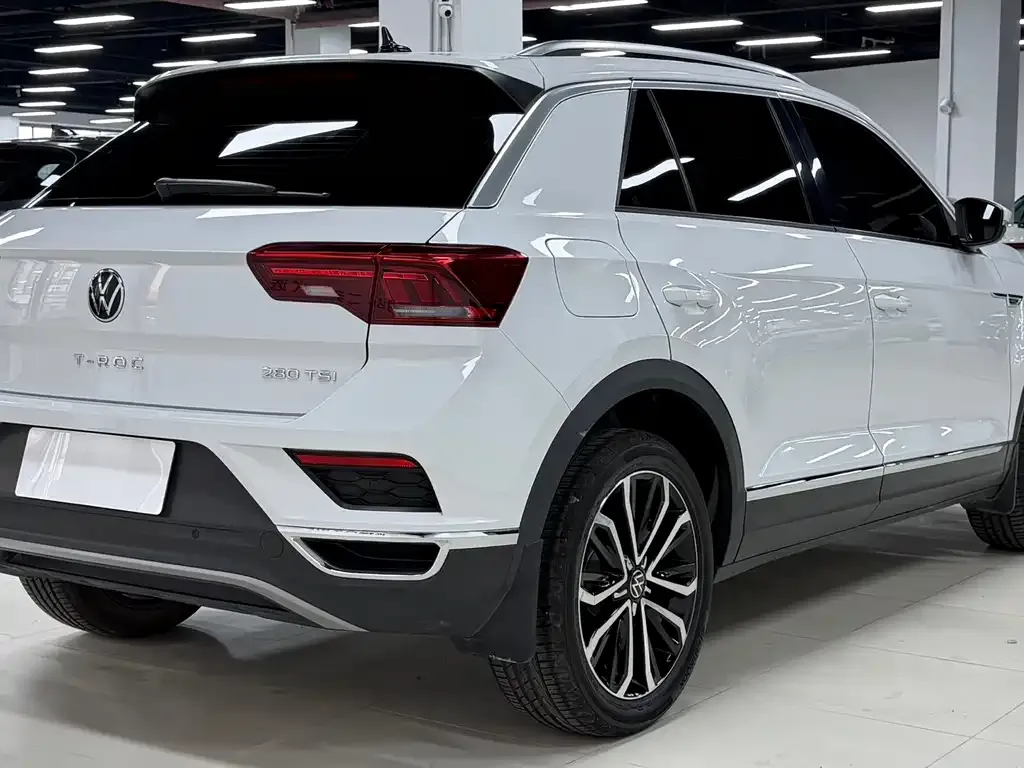 Volkswagen T-Roc 2023 из CN, фото 6