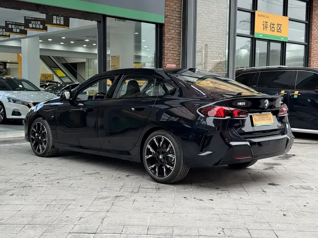 BMW 2 Series 2025 из CN, фото 4