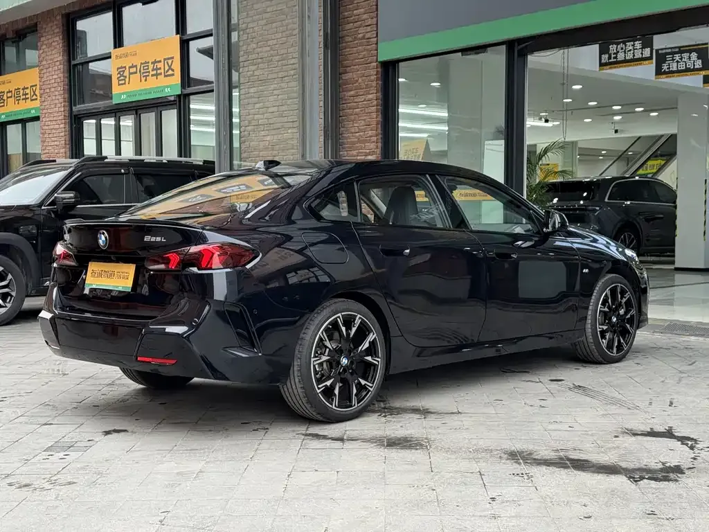 BMW 2 Series 2025 из CN, фото 6