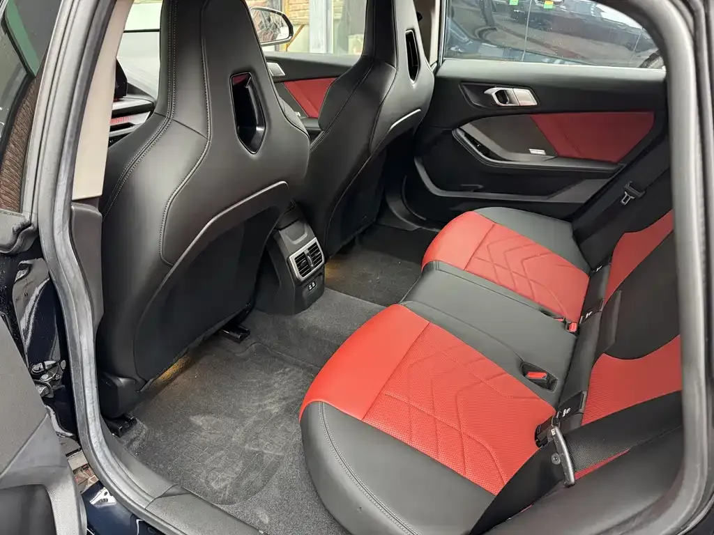BMW 2 Series 2025 из CN, фото 2