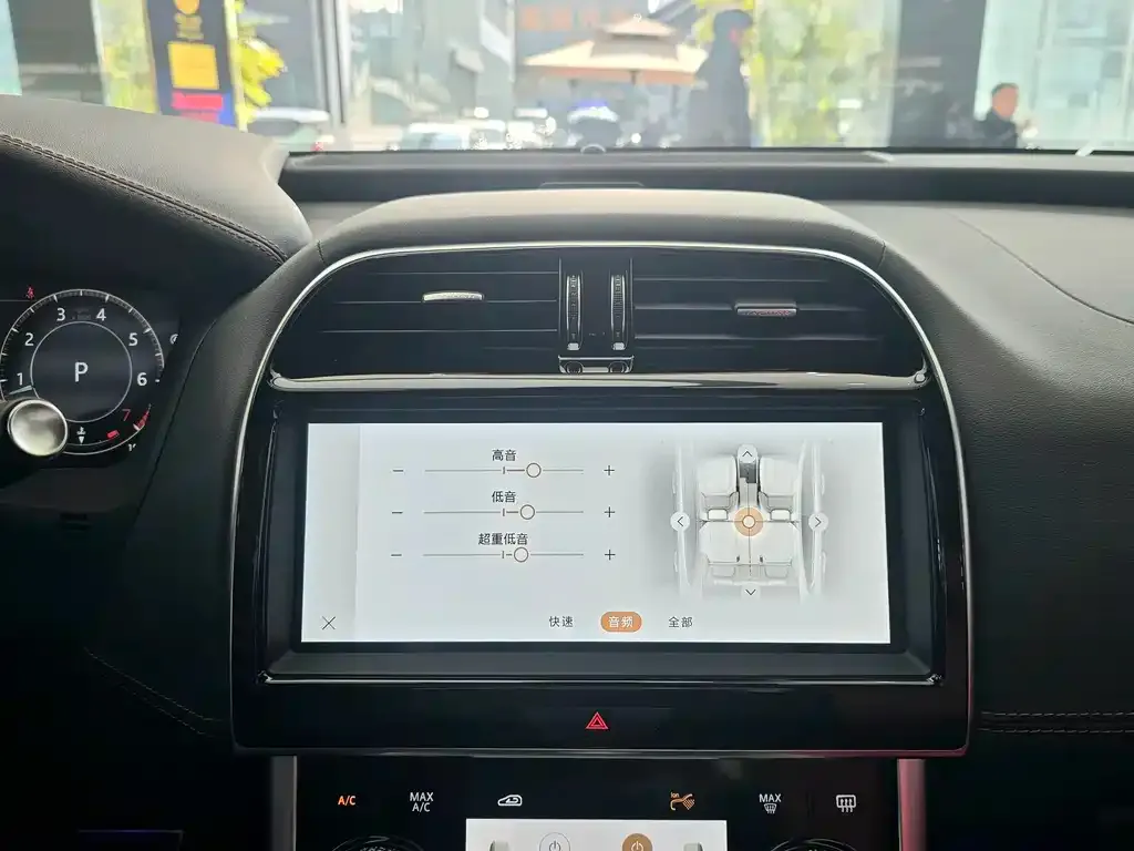 Jaguar XEL 2025 из CN, фото 8