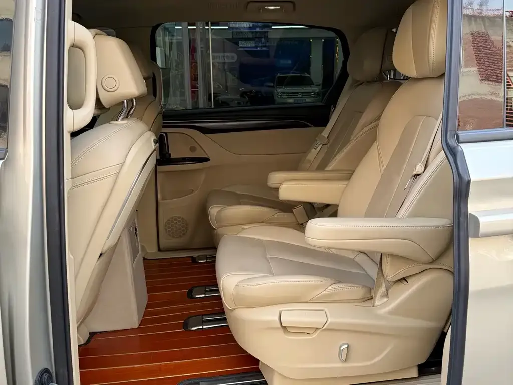 Buick GL8 2022 из CN, фото 7