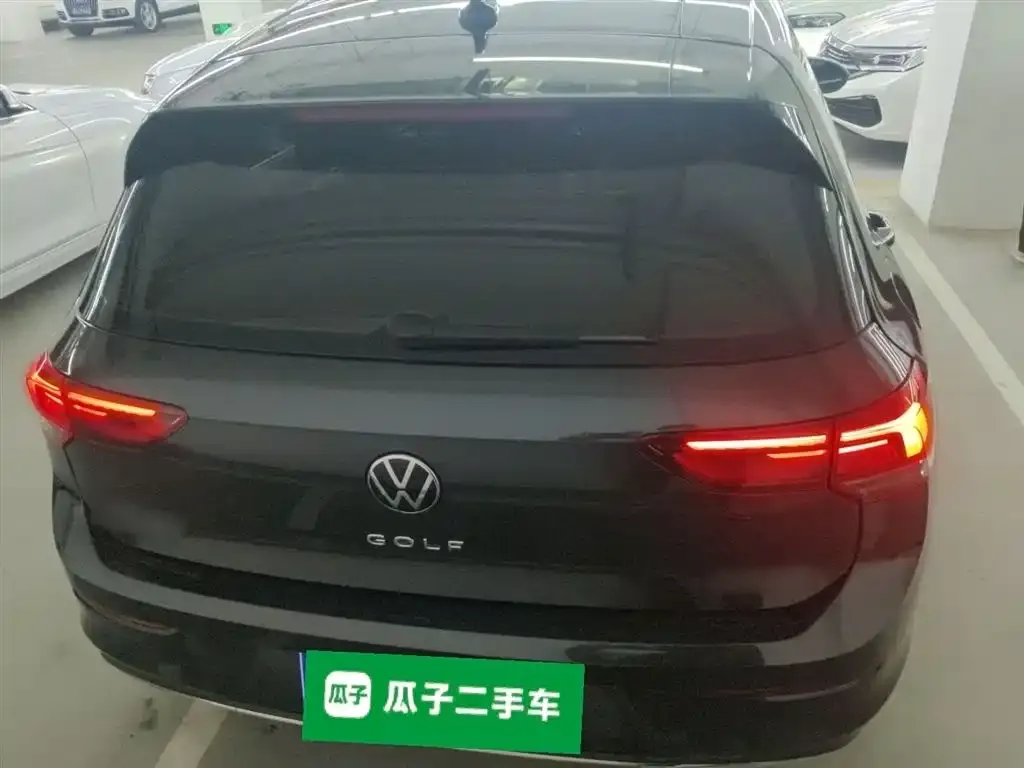 Volkswagen Golf 2023 из CN, фото 10