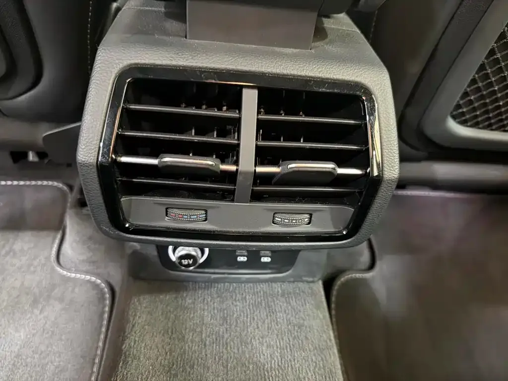 Audi Q3 2024 из CN, фото 7