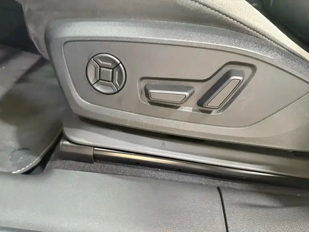 Audi Q3 2024 из CN, фото 6