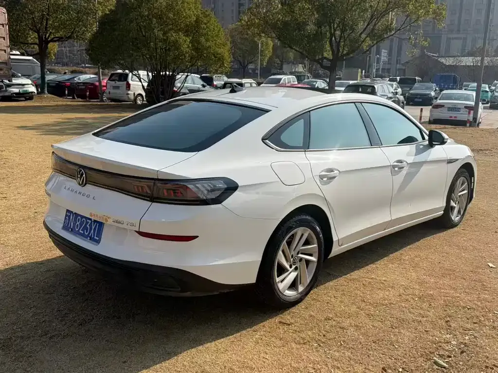 Volkswagen Lamando 2023 из CN, фото 8