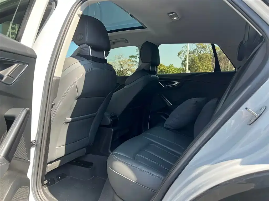 Audi Q2L 2022 из CN, фото 4