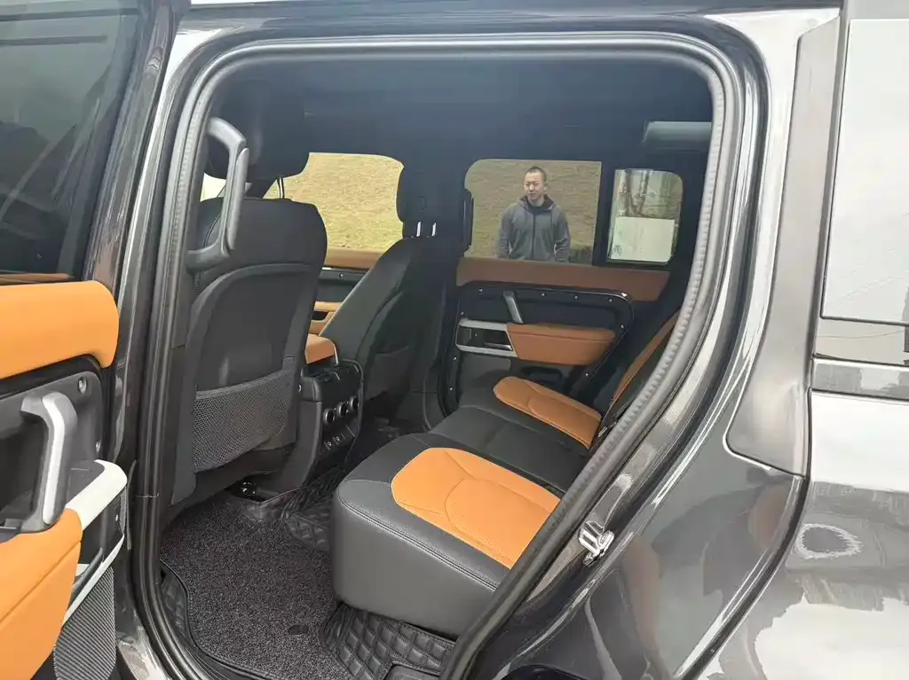 Land Rover Defender 2024 из CN, фото 3