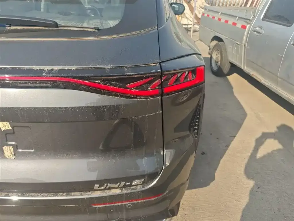 Changan UNI-Z New Energy 2026 из CN, фото 2