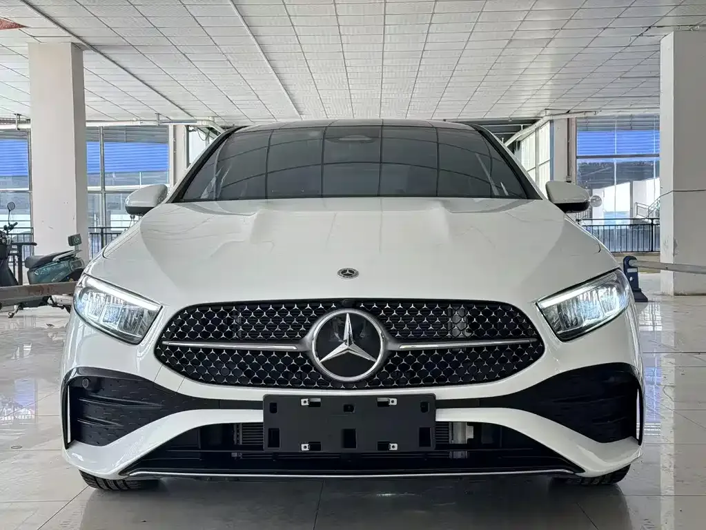 Mercedes-Benz A-Class 2024 из CN, фото 2