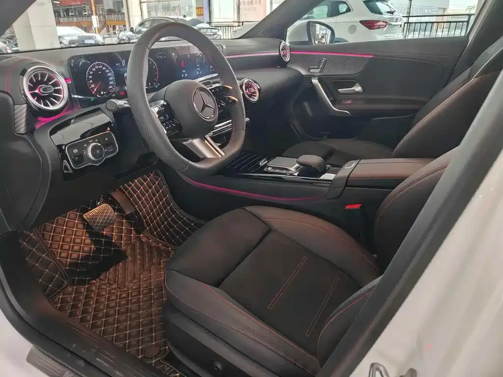 Mercedes-Benz A-Class 2024 из CN, фото 7