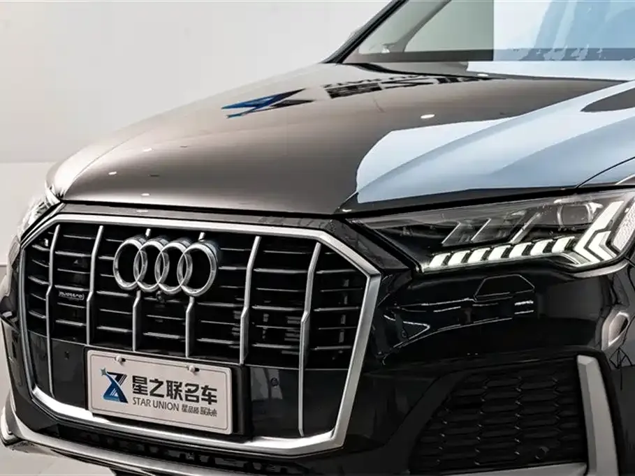 Audi Q7 2024 из CN, фото 10