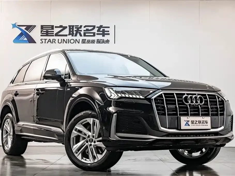 Audi Q7 2024 из CN, фото 2