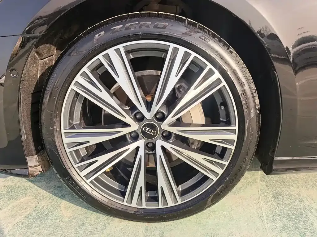 Audi A6L 2022 из CN, фото 10