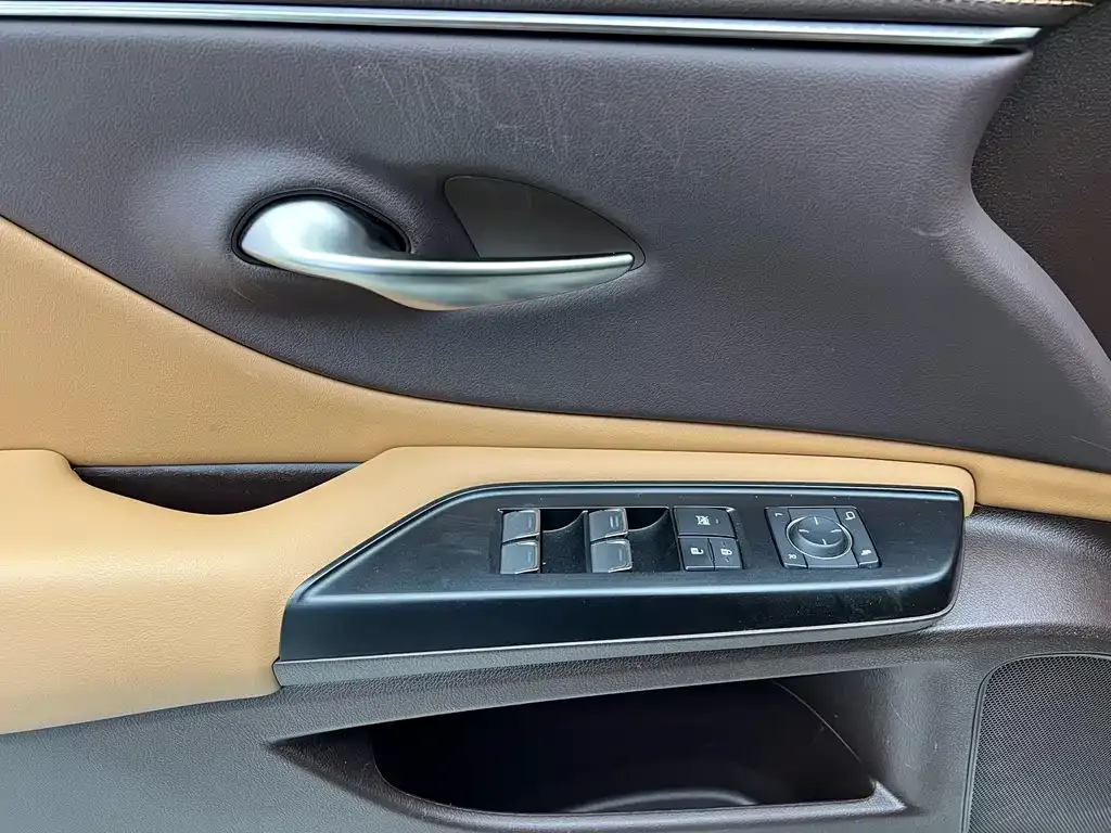 Lexus ES 2021 из CN, фото 10