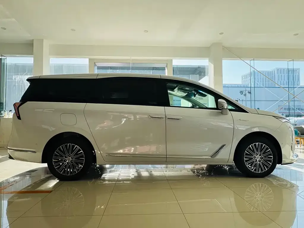 Buick GL8 Hybrid 2026 из CN, фото 2