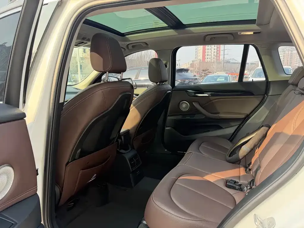 BMW X1 2021 из CN, фото 8