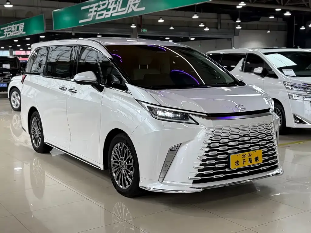 Lexus LM 2025 из CN, фото 10