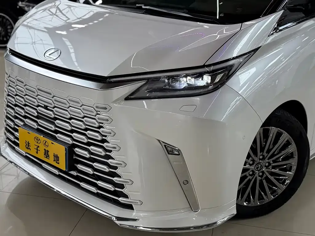 Lexus LM 2025 из CN, фото 8