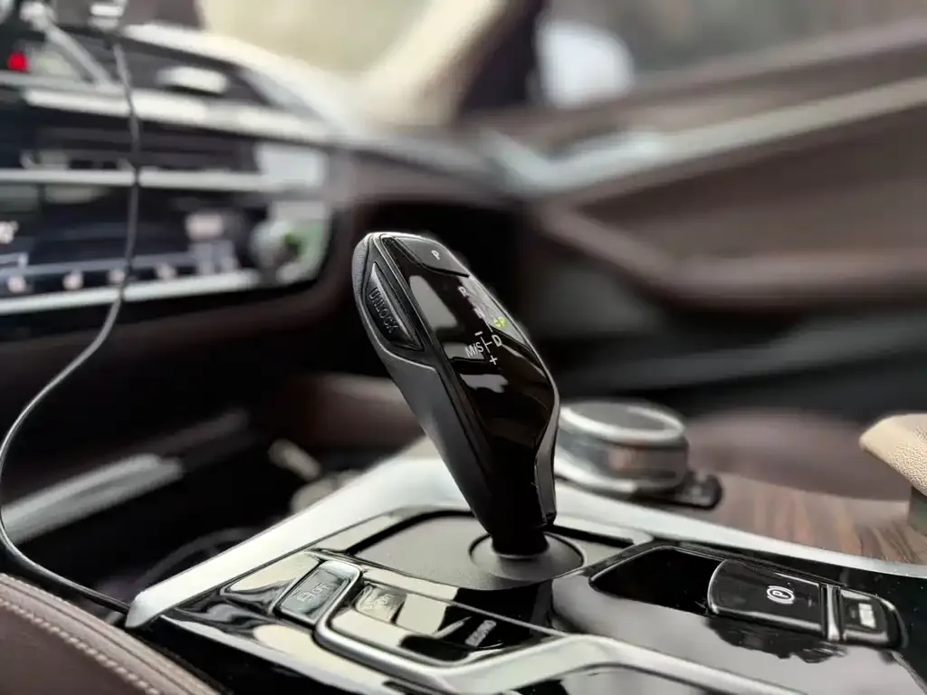 BMW 5 Series 2021 из CN, фото 3