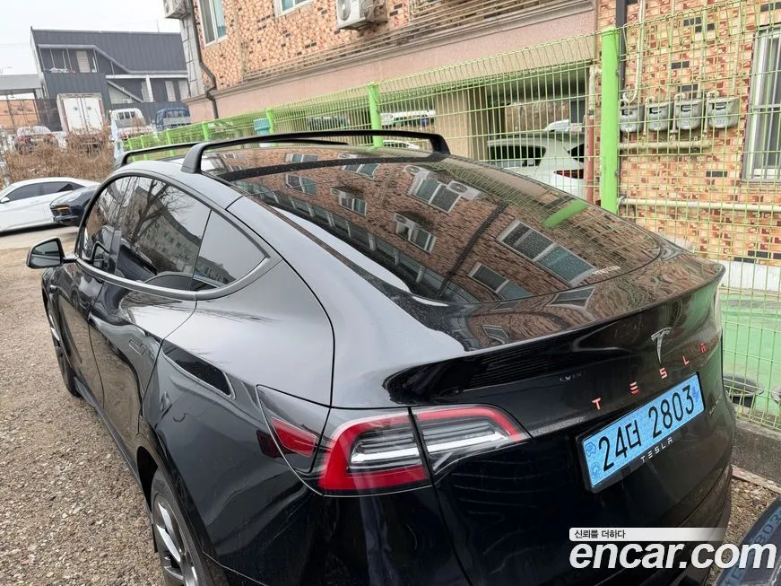 Tesla Model Y — фото 6