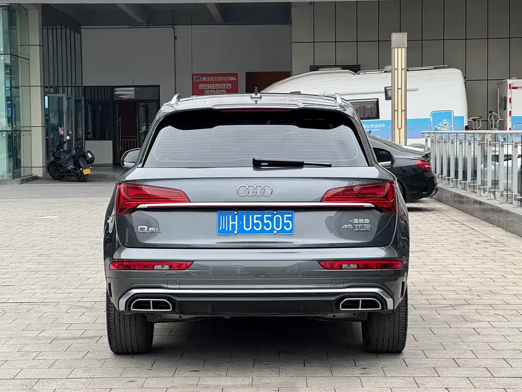 Audi Q5L 2023 из CN, фото 5