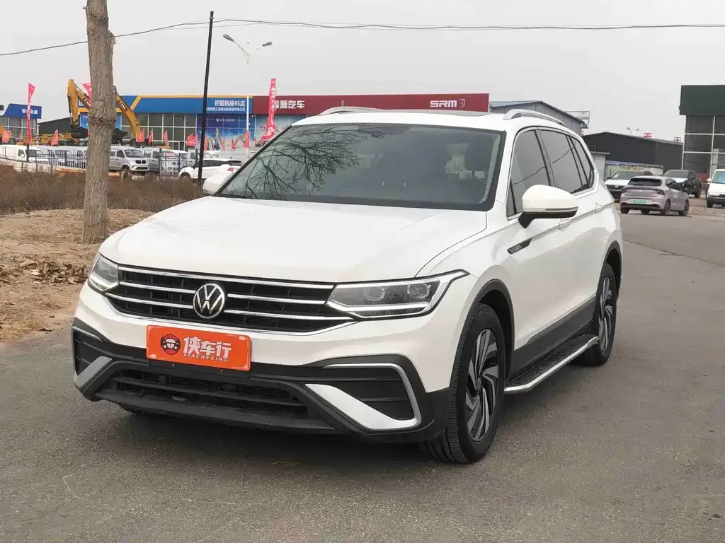Volkswagen Tiguan L 2023 из CN, фото 1