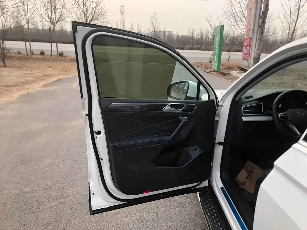 Volkswagen Tiguan L 2023 из CN, фото 10