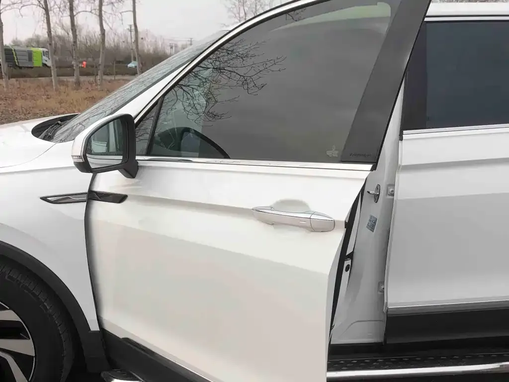 Volkswagen Tiguan L 2023 из CN, фото 8