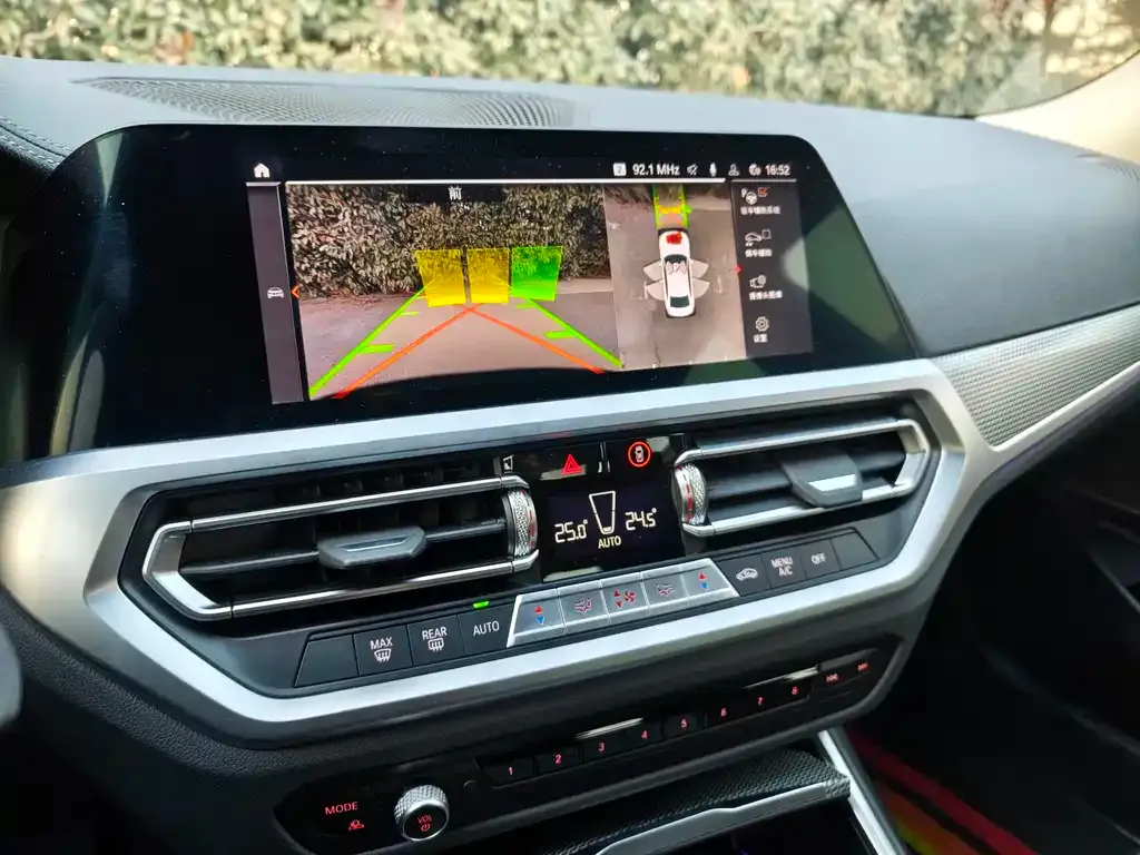 BMW 3 Series 2022 из CN, фото 3