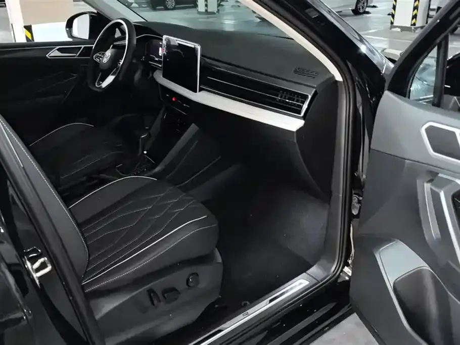 Volkswagen Tiguan L 2023 из CN, фото 3