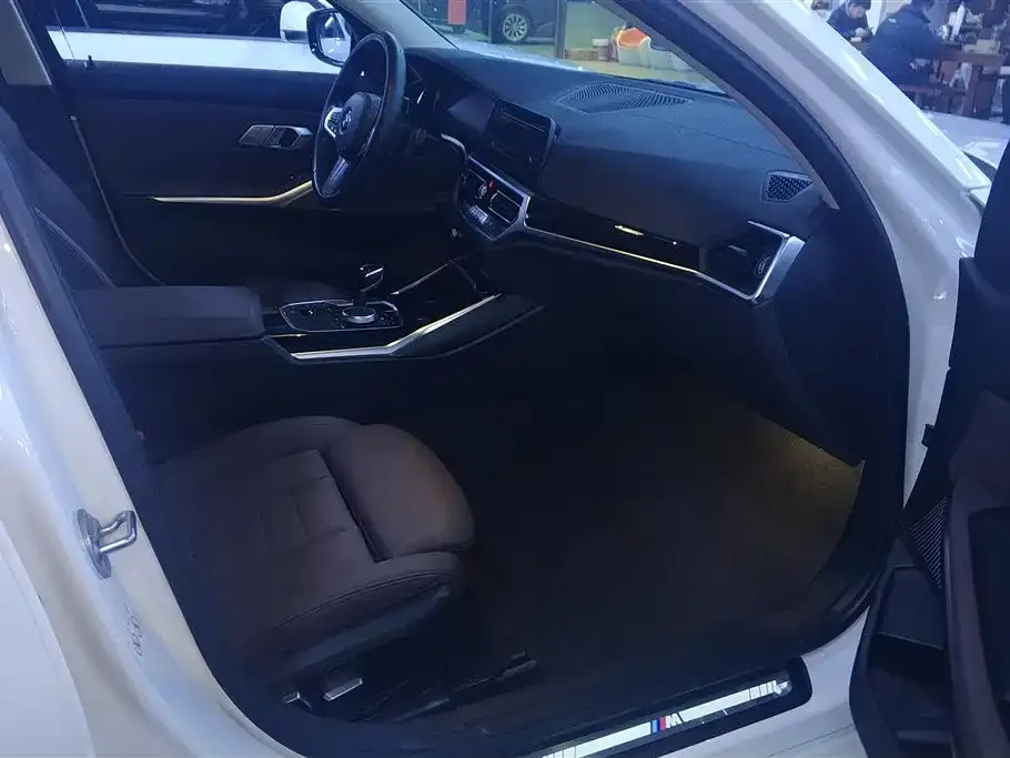 BMW 3 Series 2021 из CN, фото 5