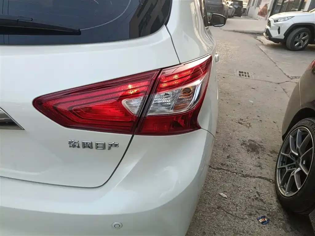 Nissan Tiida 2024 из CN, фото 8