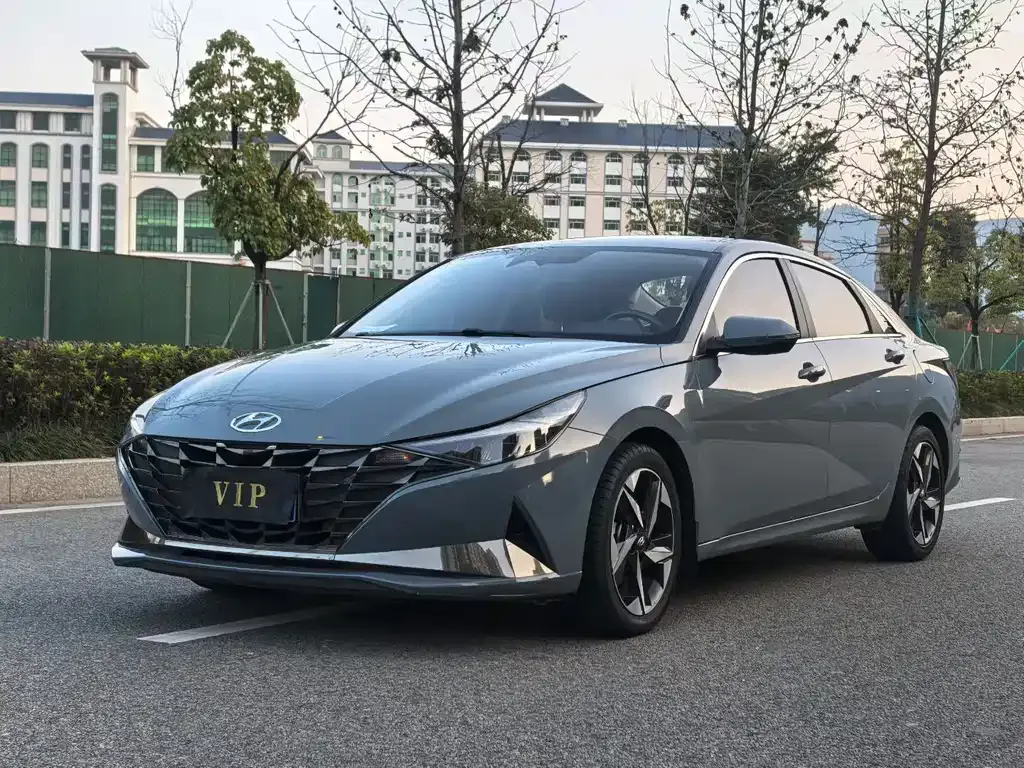 Hyundai Elantra