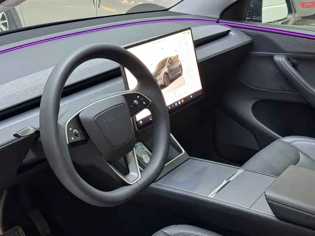 Tesla Model Y — фото 4
