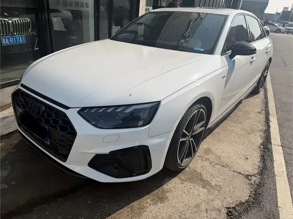 Audi A4L 2023 из CN, фото 1