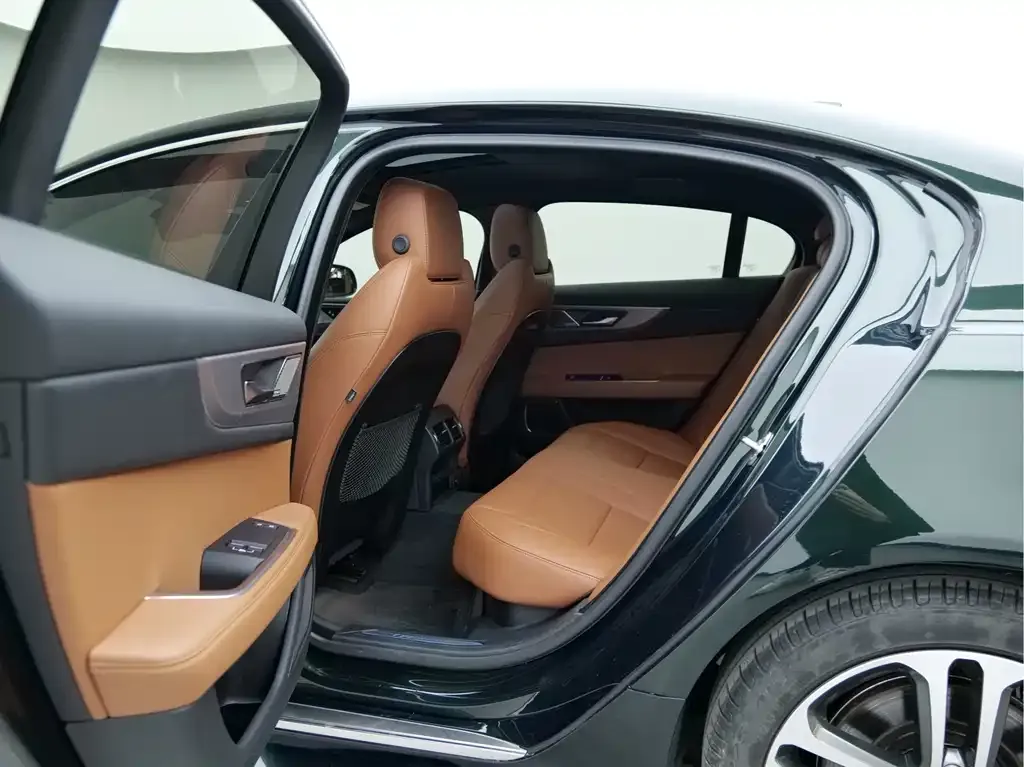Jaguar XEL 2023 из CN, фото 10