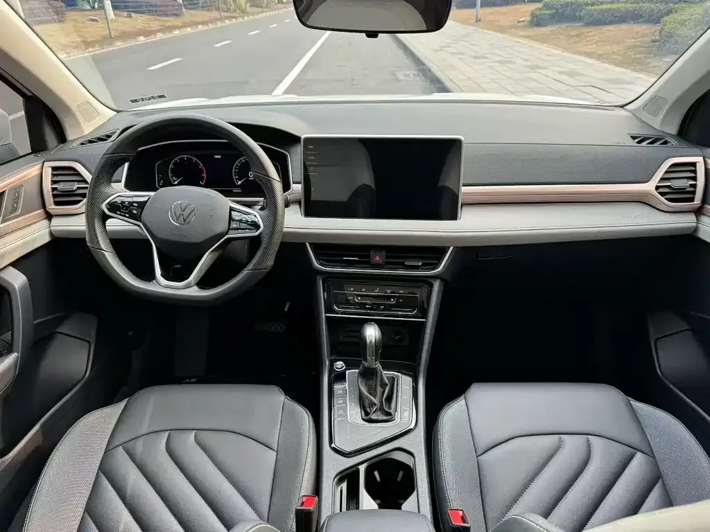 Volkswagen Tharu 2023 из CN, фото 9