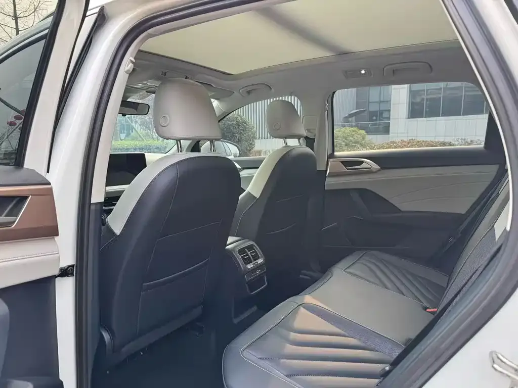 Volkswagen Tharu 2023 из CN, фото 7