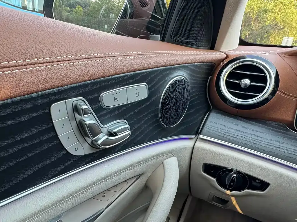 Mercedes-Benz E-Class 2022 из CN, фото 5