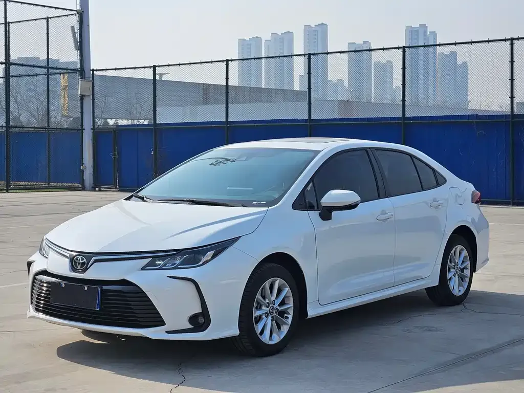 Toyota Corolla 2022 из CN, фото 1