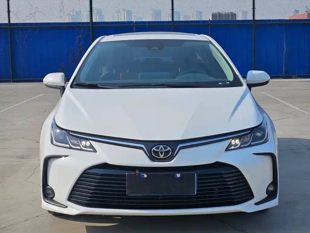 Toyota Corolla 2022 из CN, фото 3