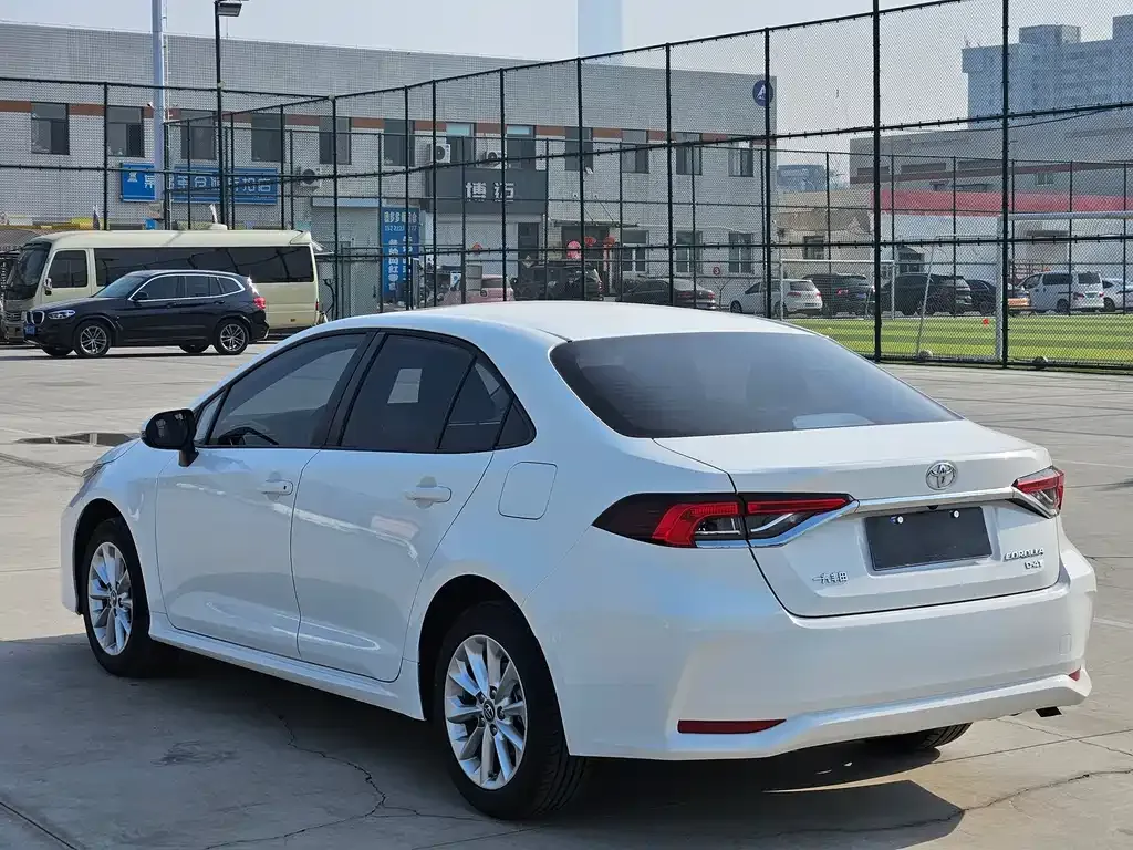 Toyota Corolla 2022 из CN, фото 10